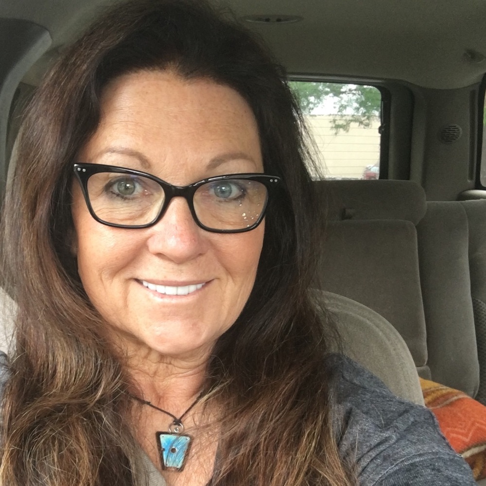 Meet your Posher, Suzzee